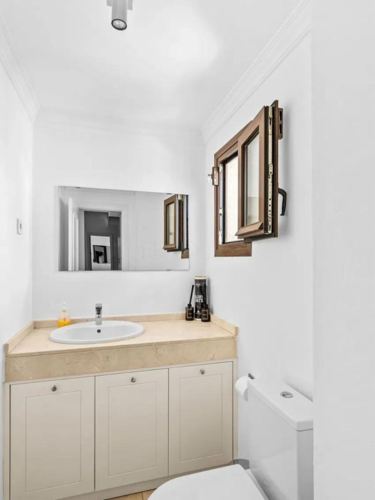 4 Bed Townhouse for sale in Selwo Costa Del Sol, Málaga, Spain