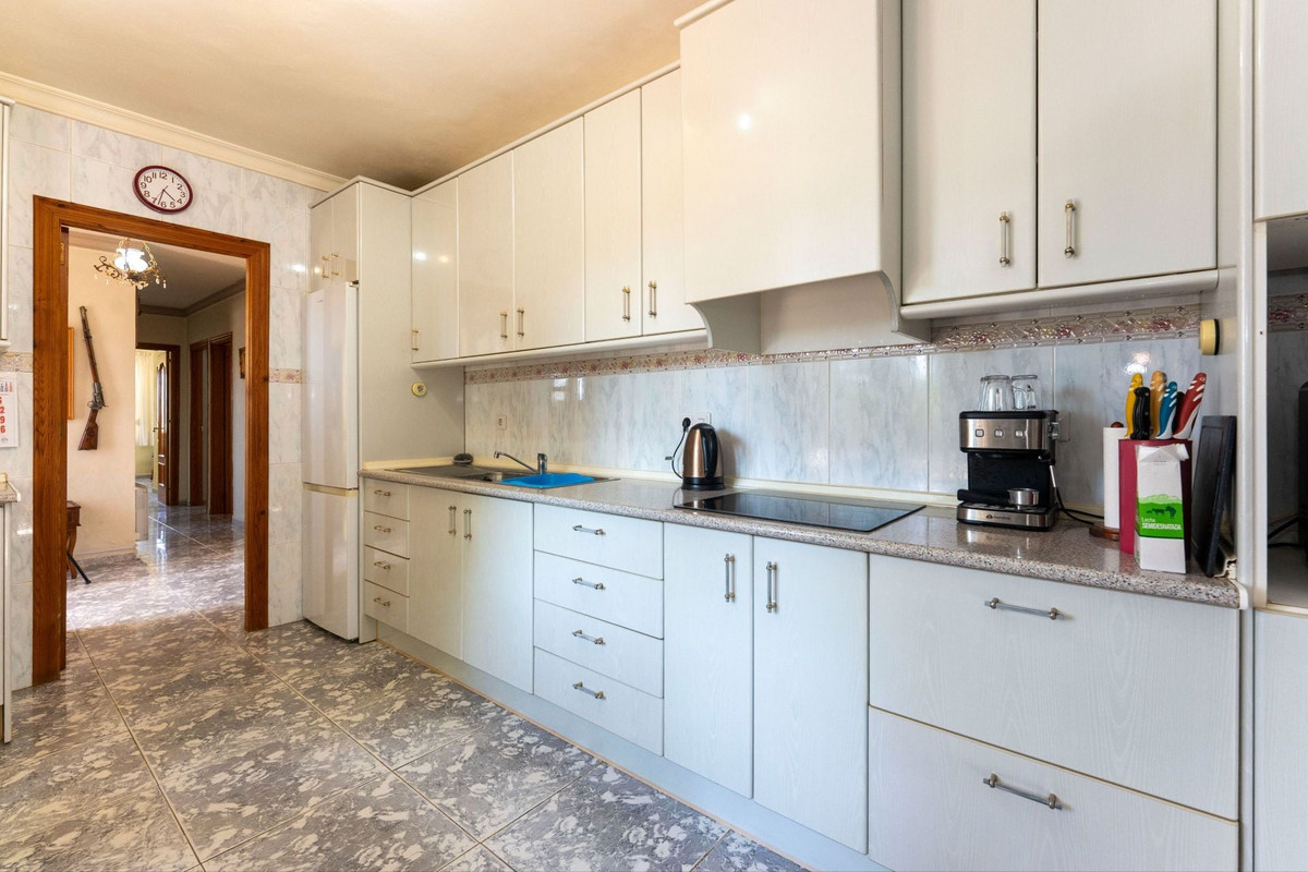 3 Bed Townhouse for sale in Guaro Costa Del Sol, Málaga, Spain