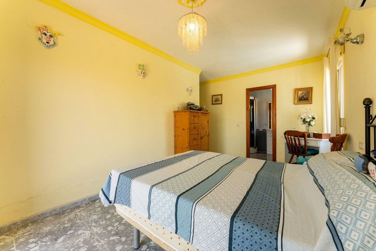 3 Bed Townhouse for sale in Guaro Costa Del Sol, Málaga, Spain