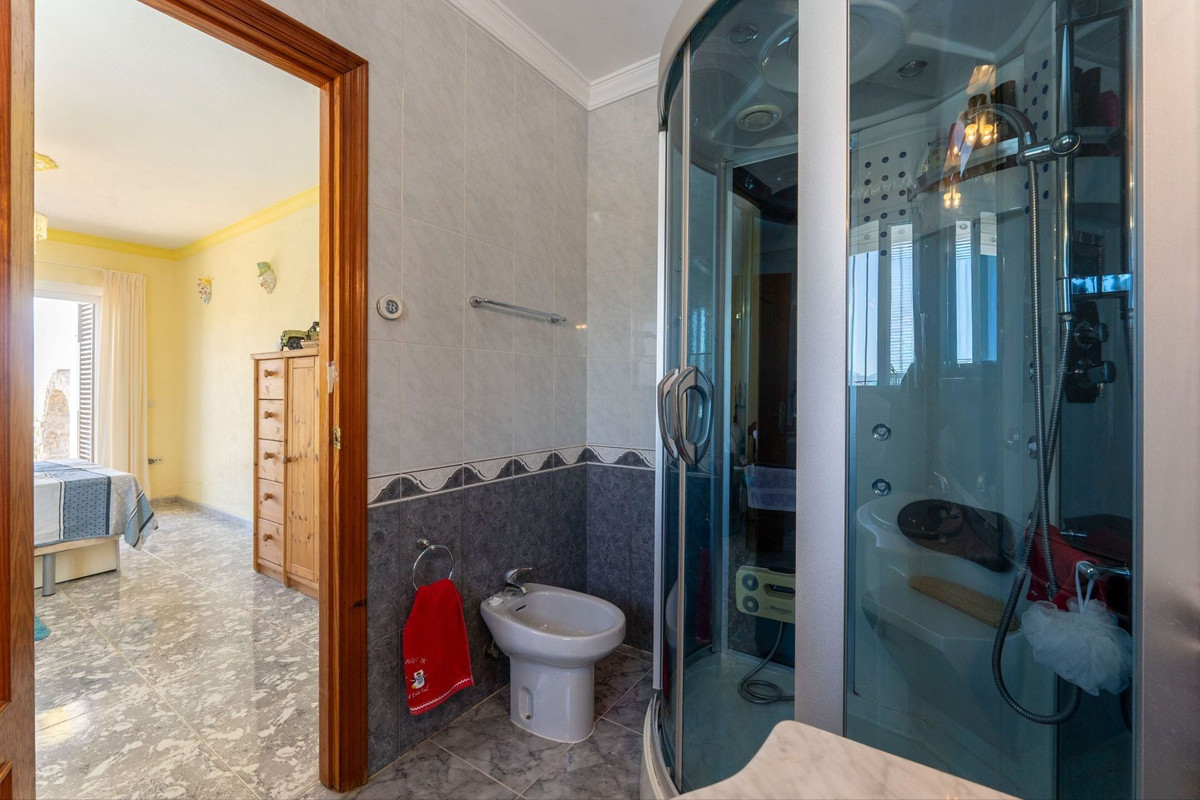 3 Bed Townhouse for sale in Guaro Costa Del Sol, Málaga, Spain