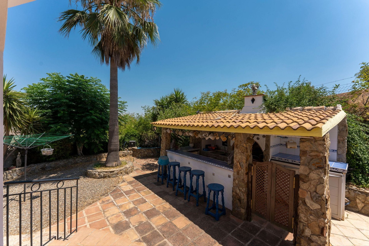 3 Bed Townhouse for sale in Guaro Costa Del Sol, Málaga, Spain