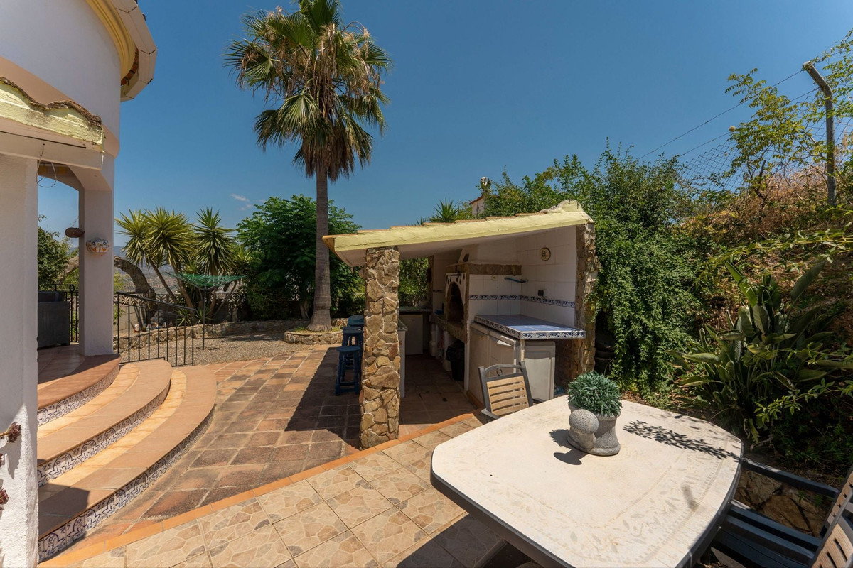 3 Bed Townhouse for sale in Guaro Costa Del Sol, Málaga, Spain