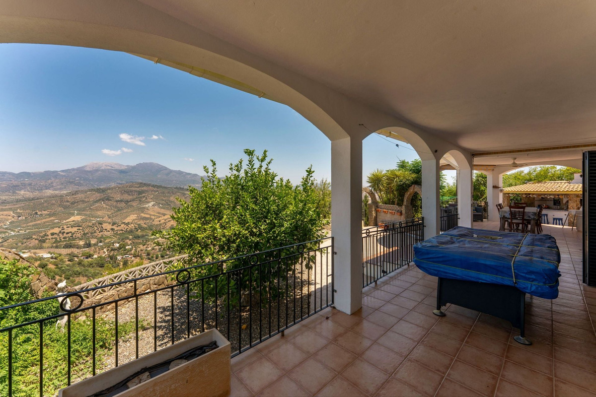 3 Bed Townhouse for sale in Guaro Costa Del Sol, Málaga, Spain