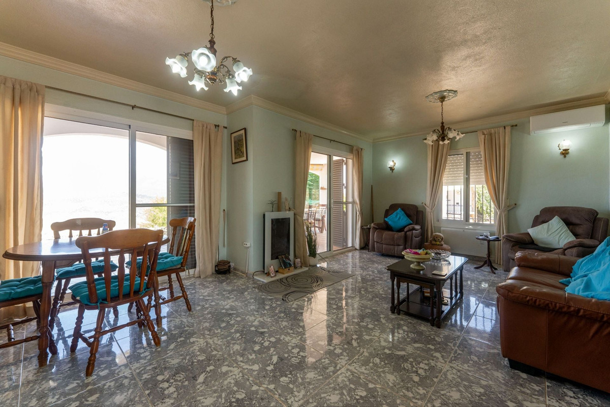 3 Bed Townhouse for sale in Guaro Costa Del Sol, Málaga, Spain