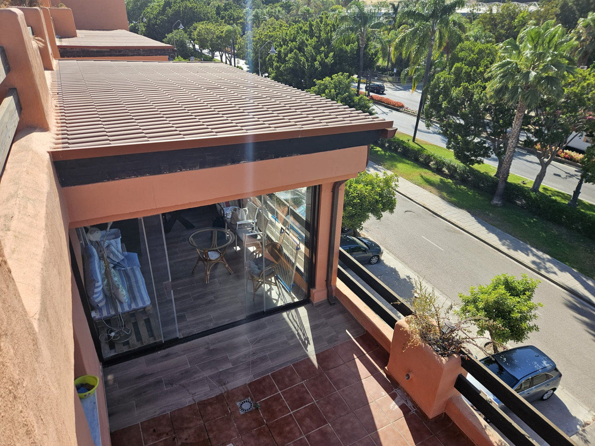 2 Bed Apartment for sale in Estepona Costa Del Sol, Málaga, Spain