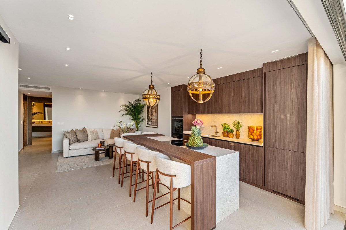 3 Bed Apartment for sale in The Golden Mile Costa Del Sol, Málaga, Spain