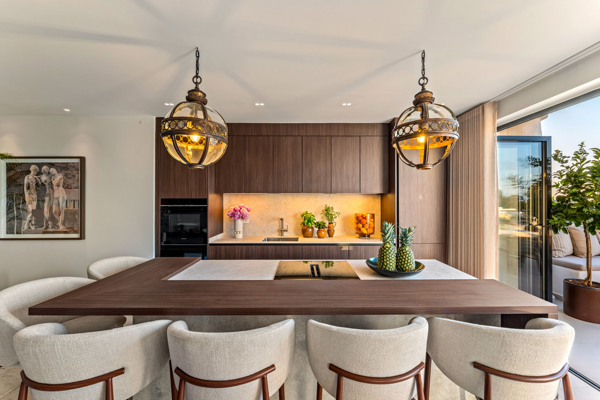 3 Bed Apartment for sale in The Golden Mile Costa Del Sol, Málaga, Spain