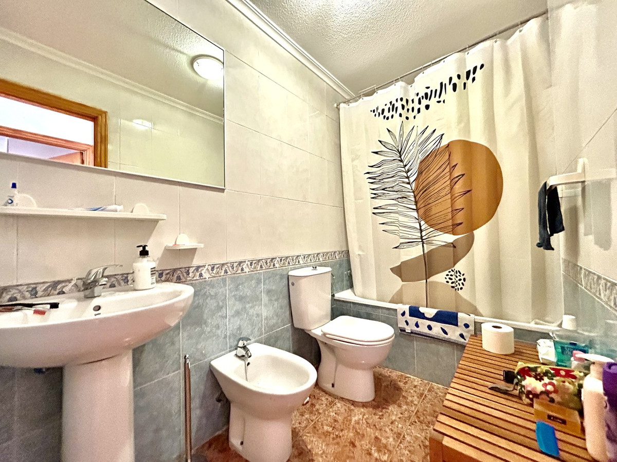 2 Bed Apartment for sale in Los Altos Costa Blanca, Alicante, Spain