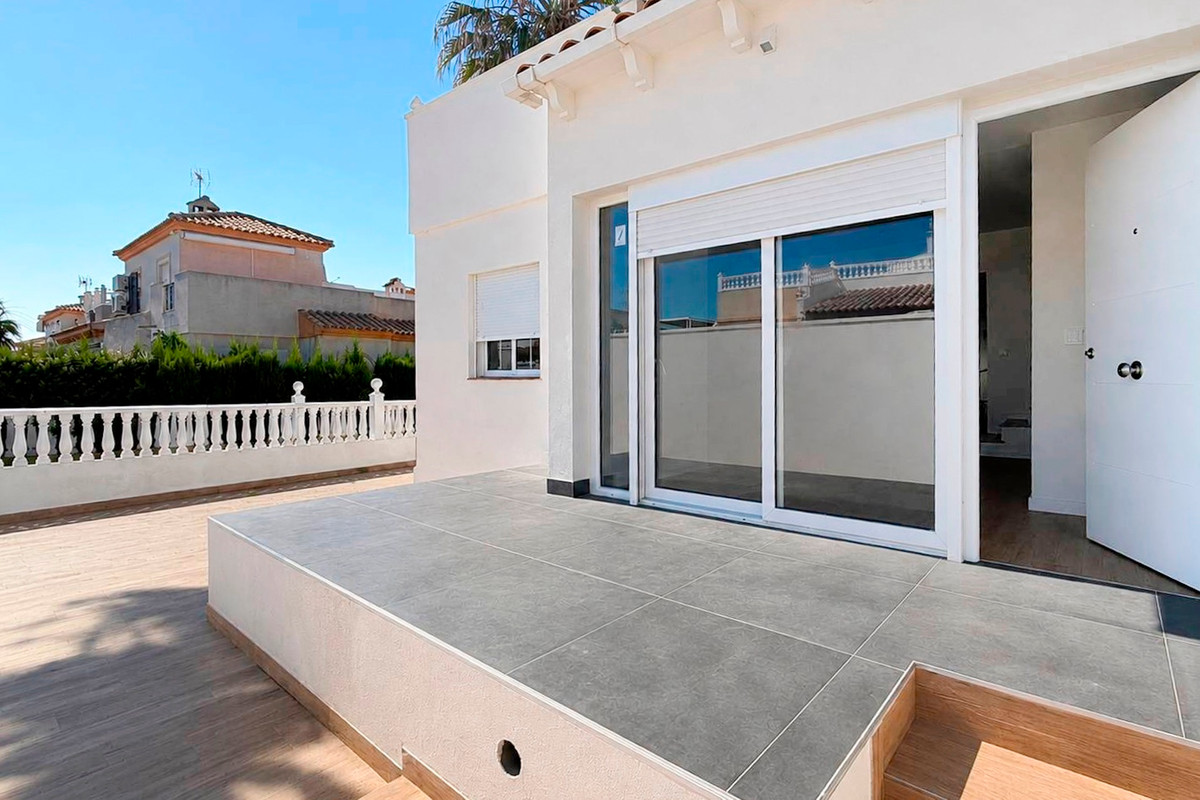 3 Bed Townhouse for sale in Los Altos Costa Blanca, Alicante, Spain
