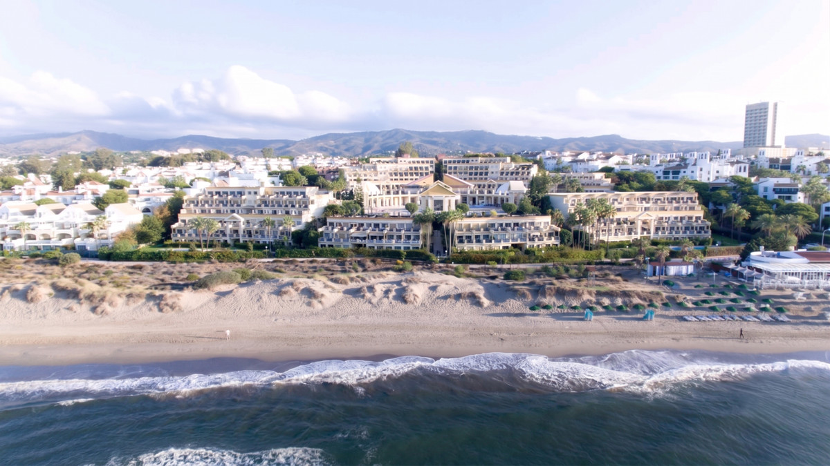 1 Bed Apartment for sale in Elviria Costa Del Sol, Málaga, Spain