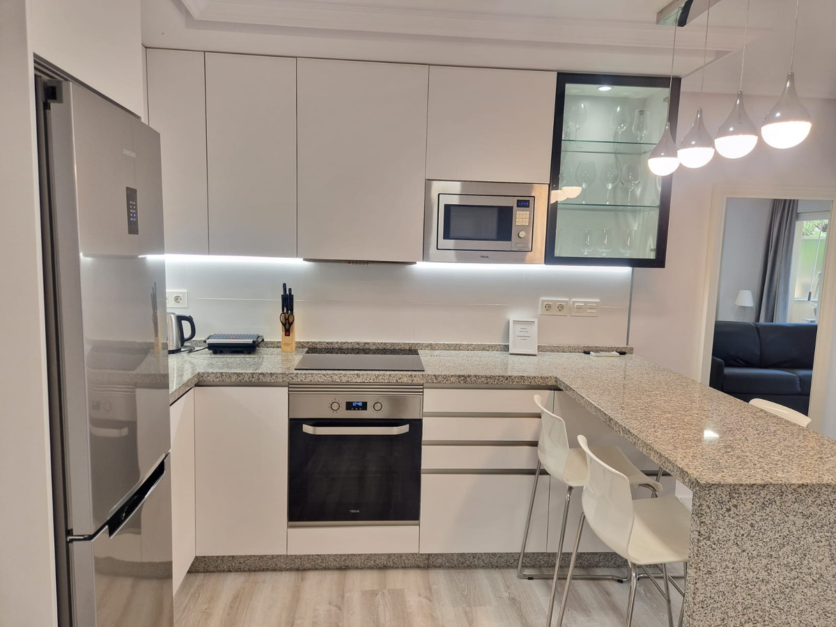1 Bed Apartment for sale in Elviria Costa Del Sol, Málaga, Spain