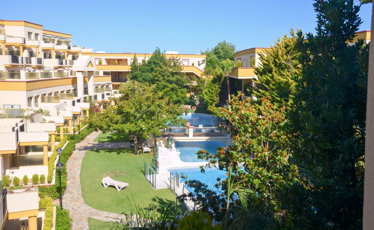 1 Bed Apartment for sale in Elviria Costa Del Sol, Málaga, Spain