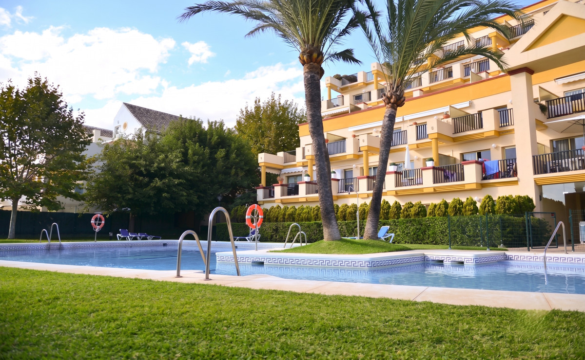 1 Bed Apartment for sale in Elviria Costa Del Sol, Málaga, Spain