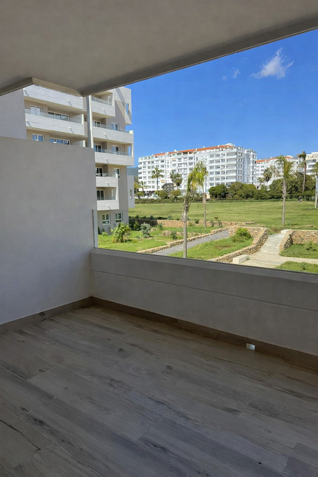 Se vende Apartamento Planta Media de 3 dormitorios en Costa Del Sol, Málaga, España