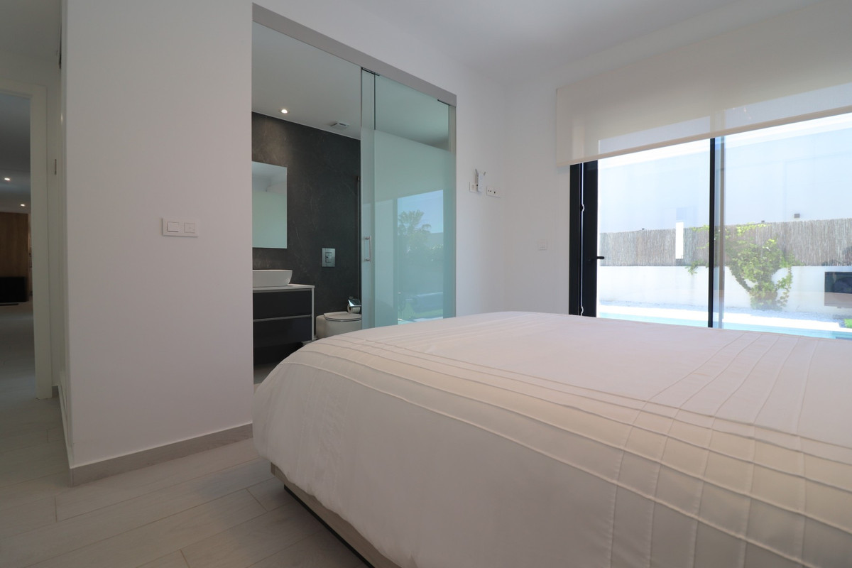 3 Bed Townhouse for sale in Algorfa Costa Blanca, Alicante, Spain