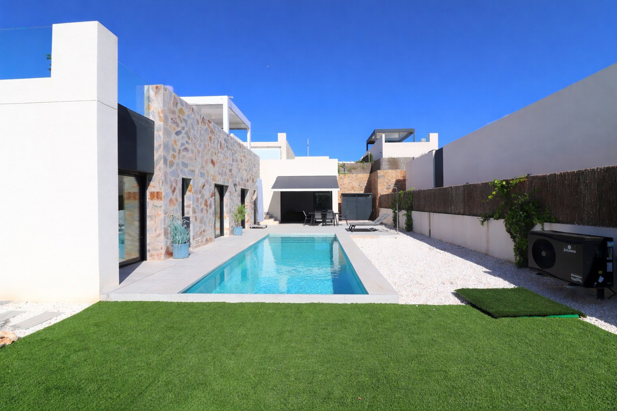 3 Bed Townhouse for sale in Algorfa Costa Blanca, Alicante, Spain