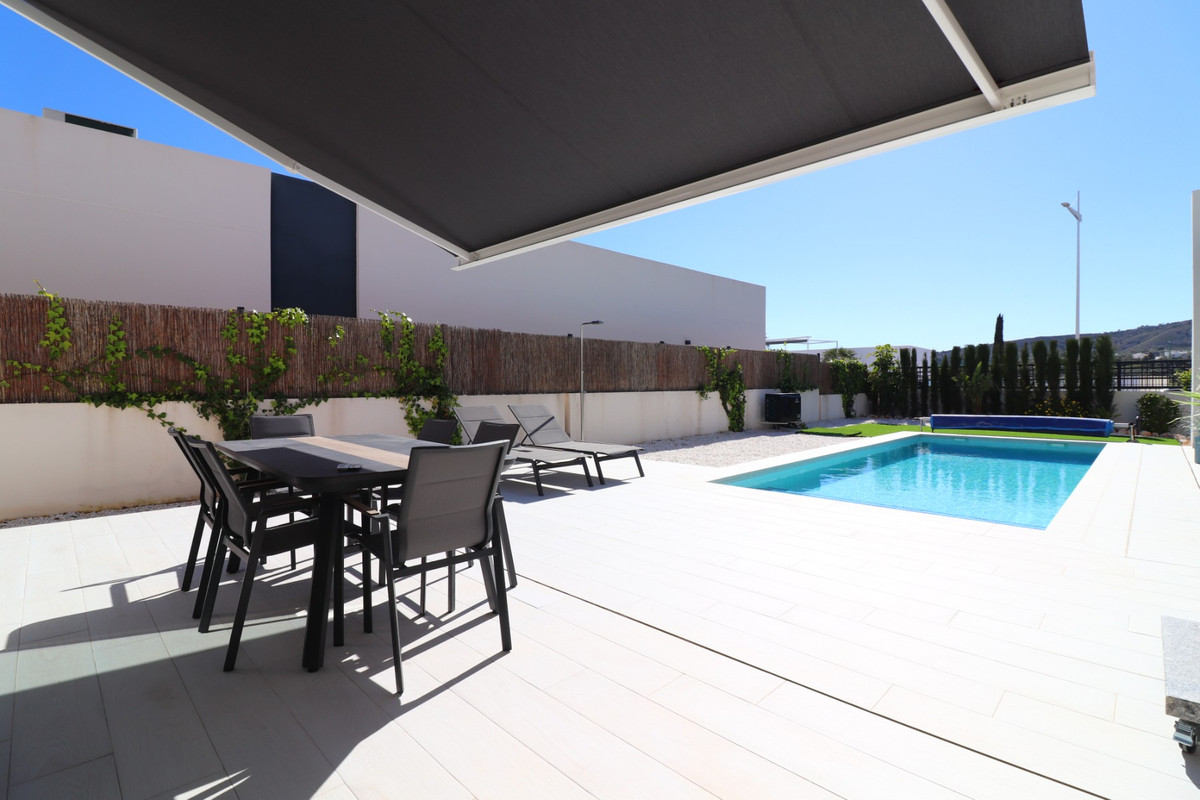 3 Bed Townhouse for sale in Algorfa Costa Blanca, Alicante, Spain