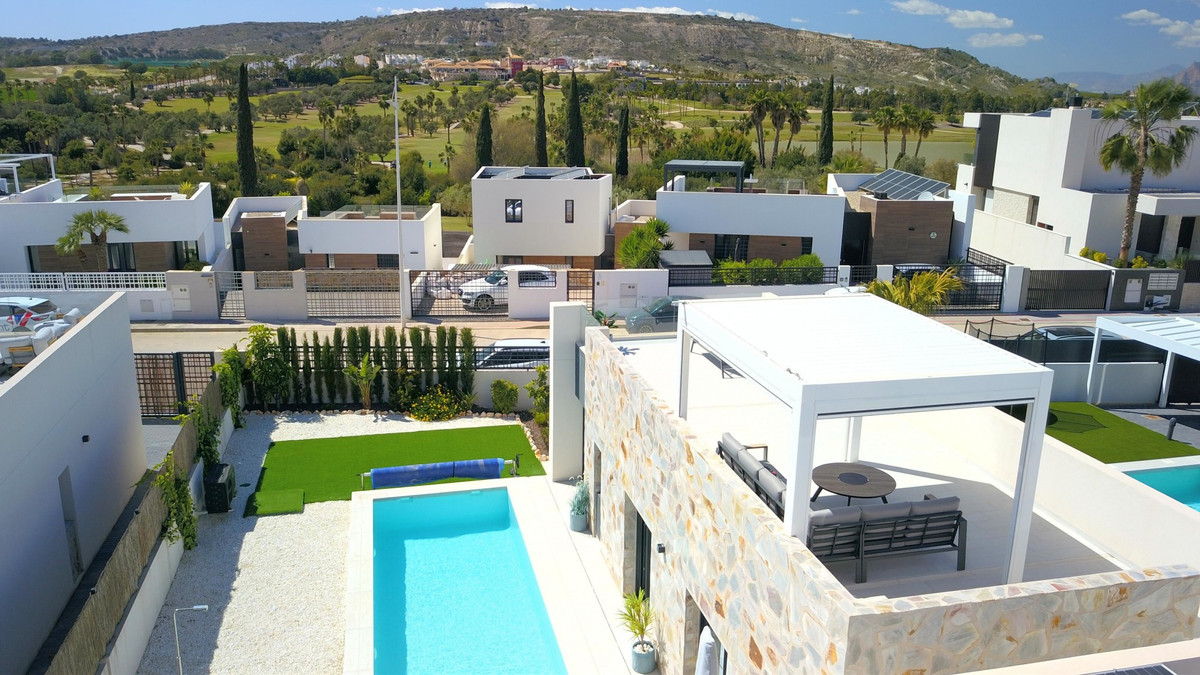 3 Bed Townhouse for sale in Algorfa Costa Blanca, Alicante, Spain