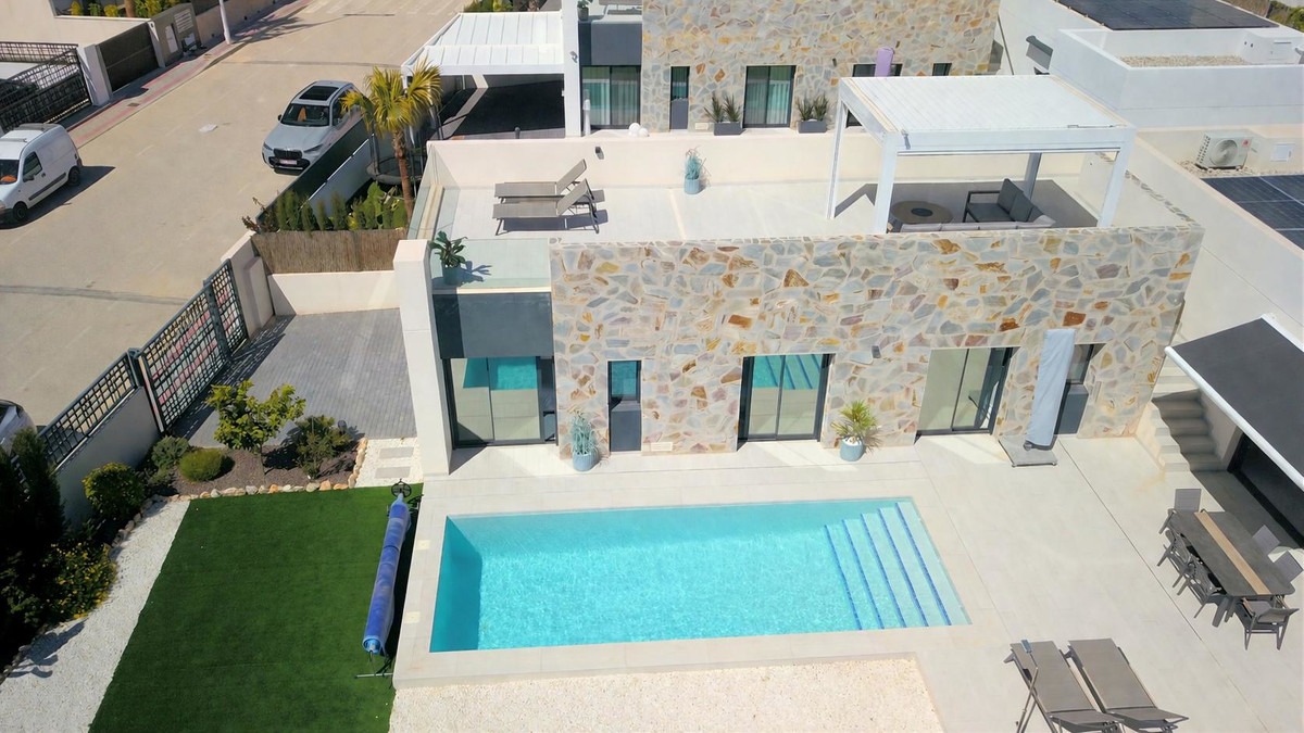 3 Bed Townhouse for sale in Algorfa Costa Blanca, Alicante, Spain