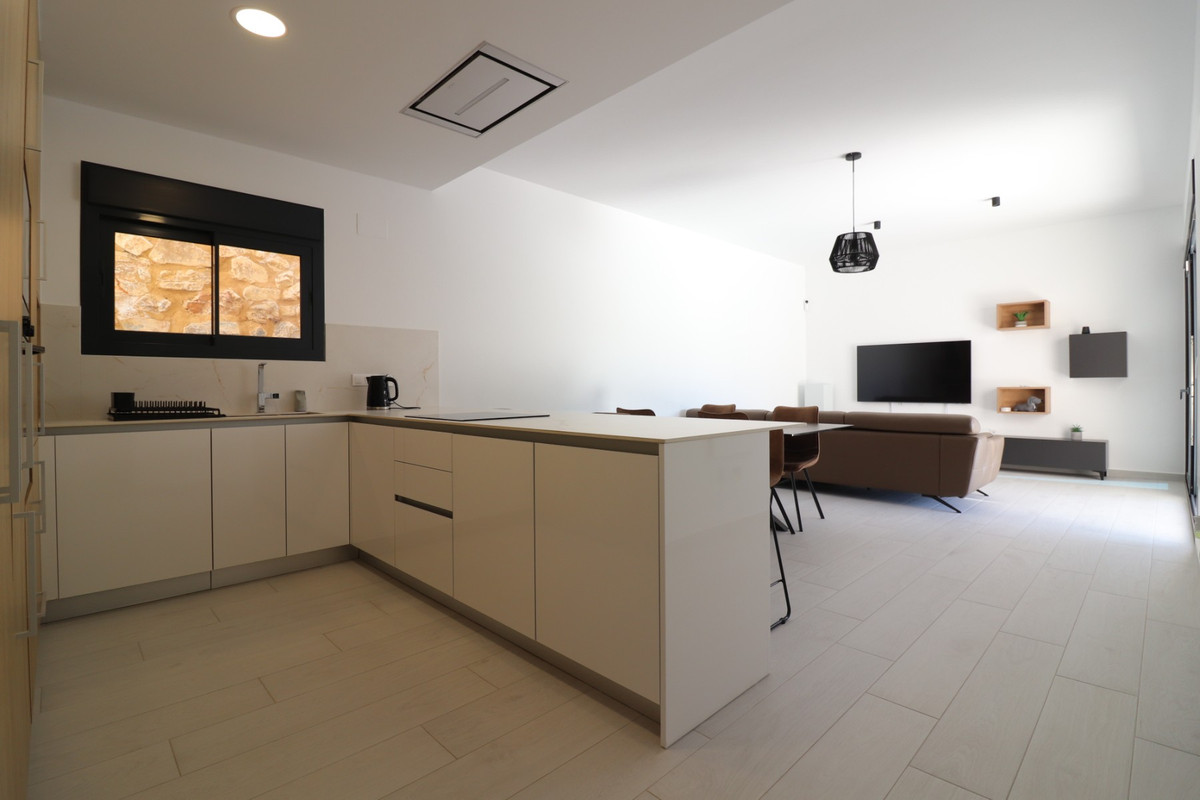 3 Bed Townhouse for sale in Algorfa Costa Blanca, Alicante, Spain