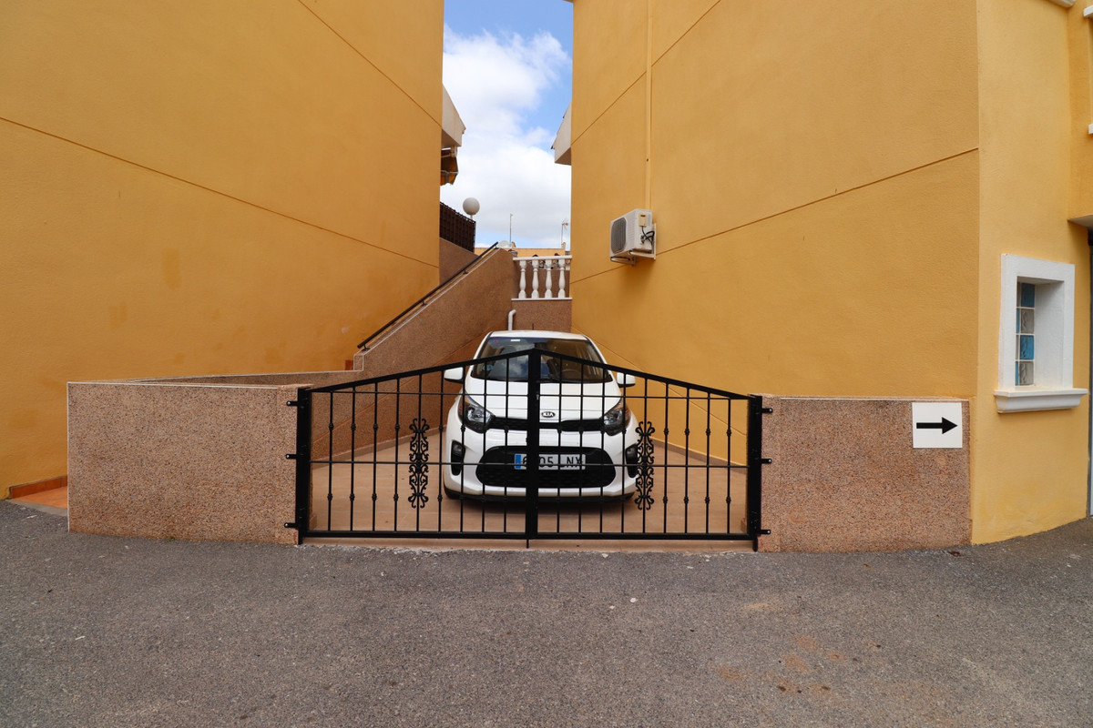 2 Bed Townhouse for sale in Montemar Costa Blanca, Alicante, Spain