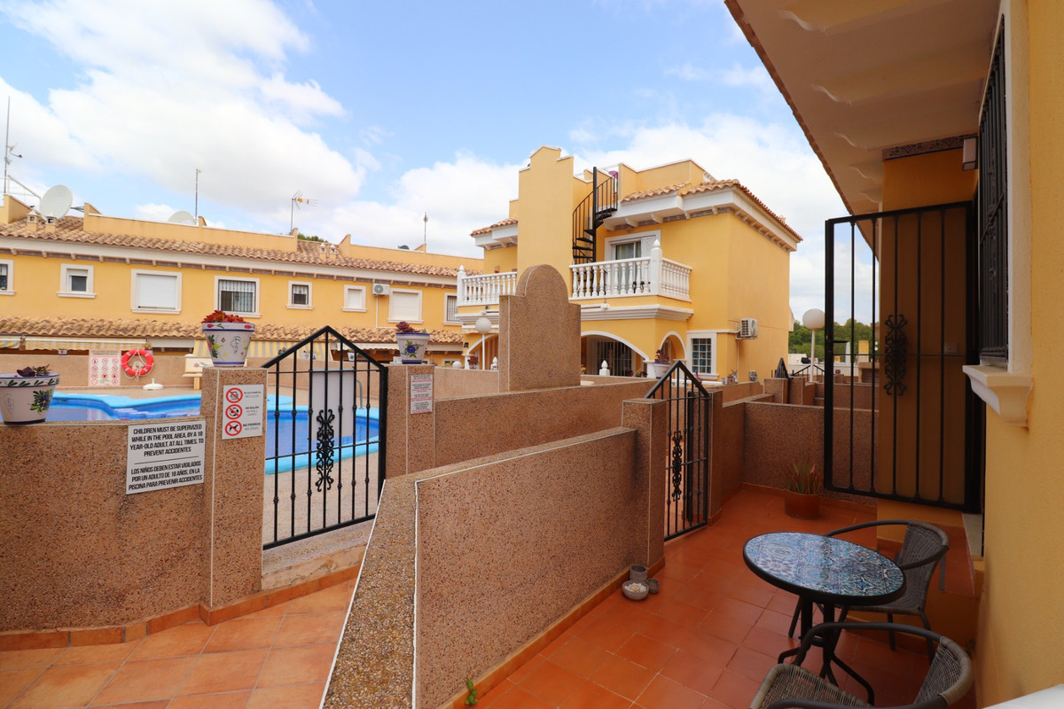 2 Bed Townhouse for sale in Montemar Costa Blanca, Alicante, Spain