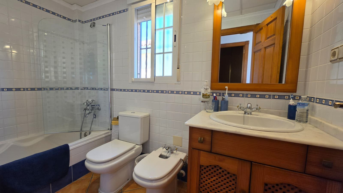 5 Bed Townhouse for sale in Lo Crispin Costa Blanca, Alicante, Spain