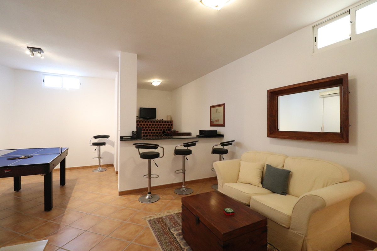 5 Bed Townhouse for sale in Lo Crispin Costa Blanca, Alicante, Spain