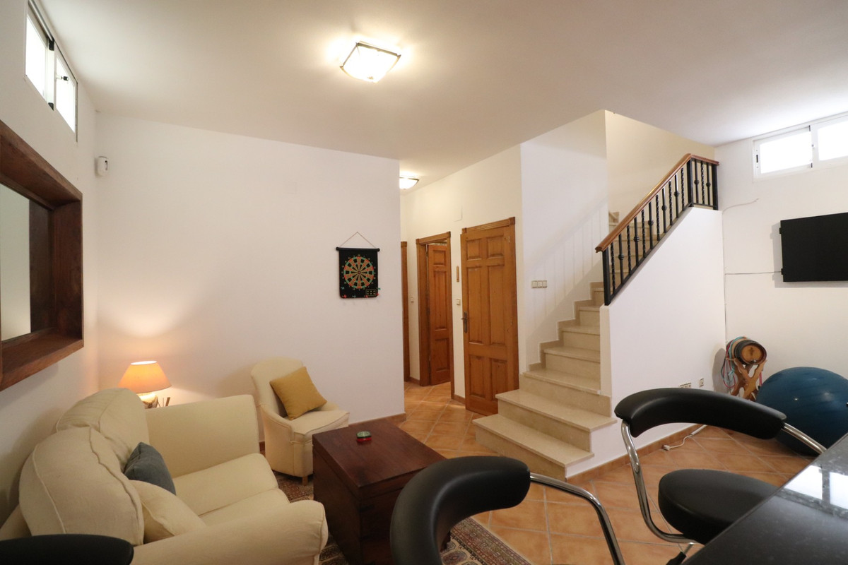 5 Bed Townhouse for sale in Lo Crispin Costa Blanca, Alicante, Spain