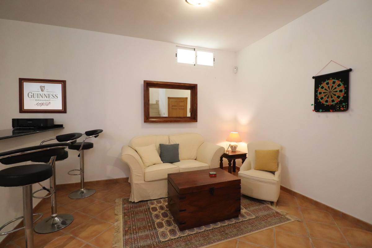 5 Bed Townhouse for sale in Lo Crispin Costa Blanca, Alicante, Spain