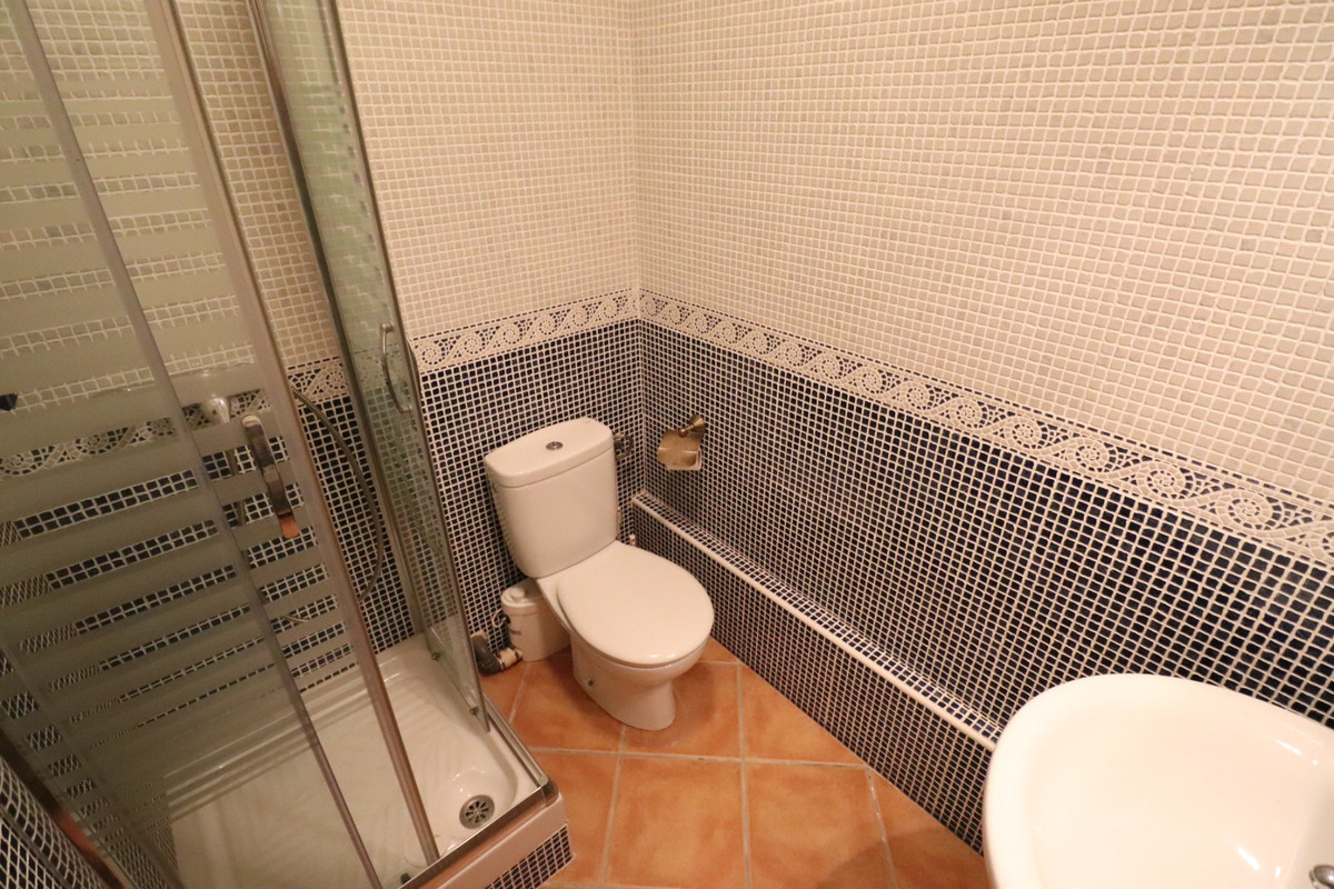 5 Bed Townhouse for sale in Lo Crispin Costa Blanca, Alicante, Spain