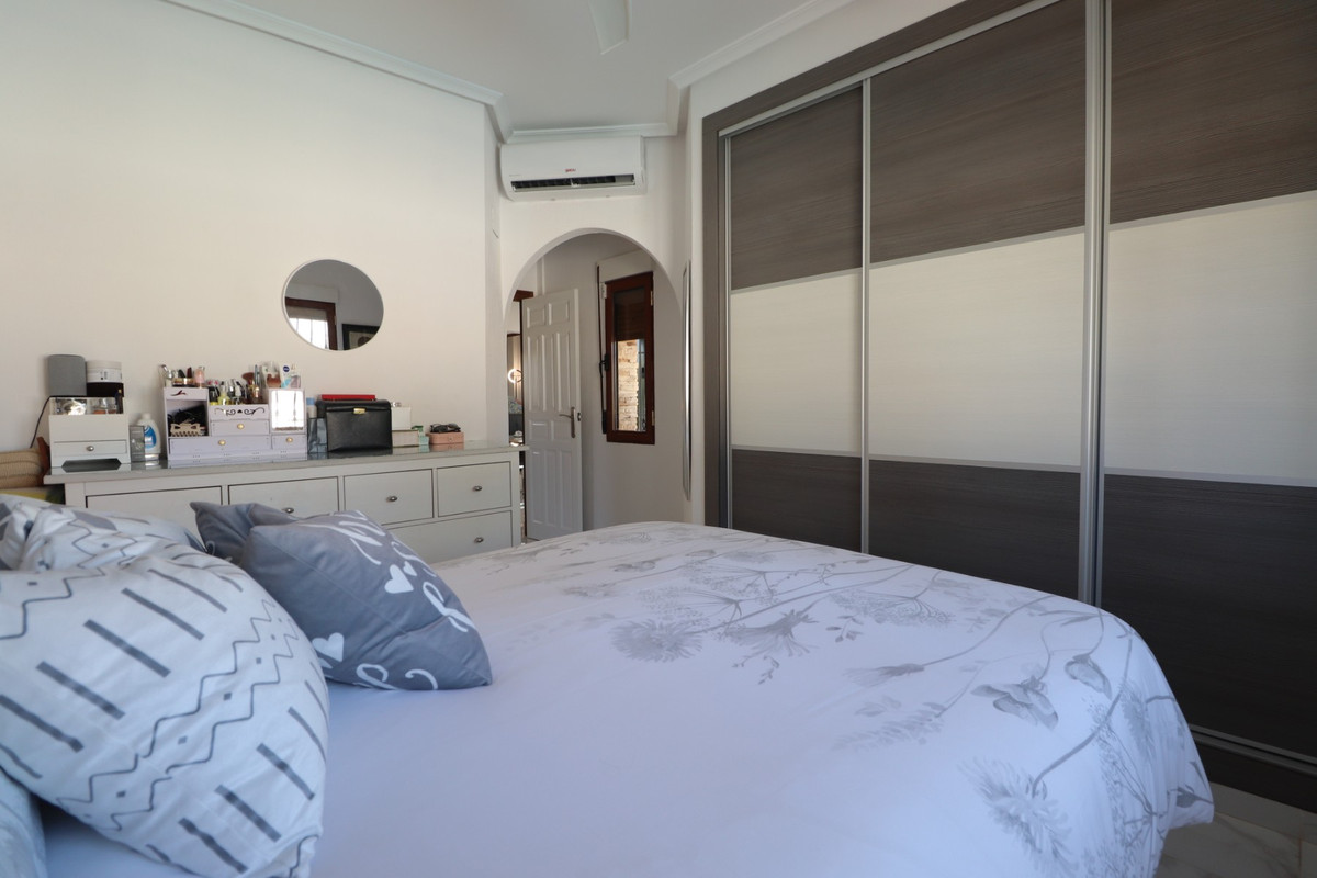 Se vende Villa - Chalet de 3 dormitorios en Costa Blanca, Alicante, España