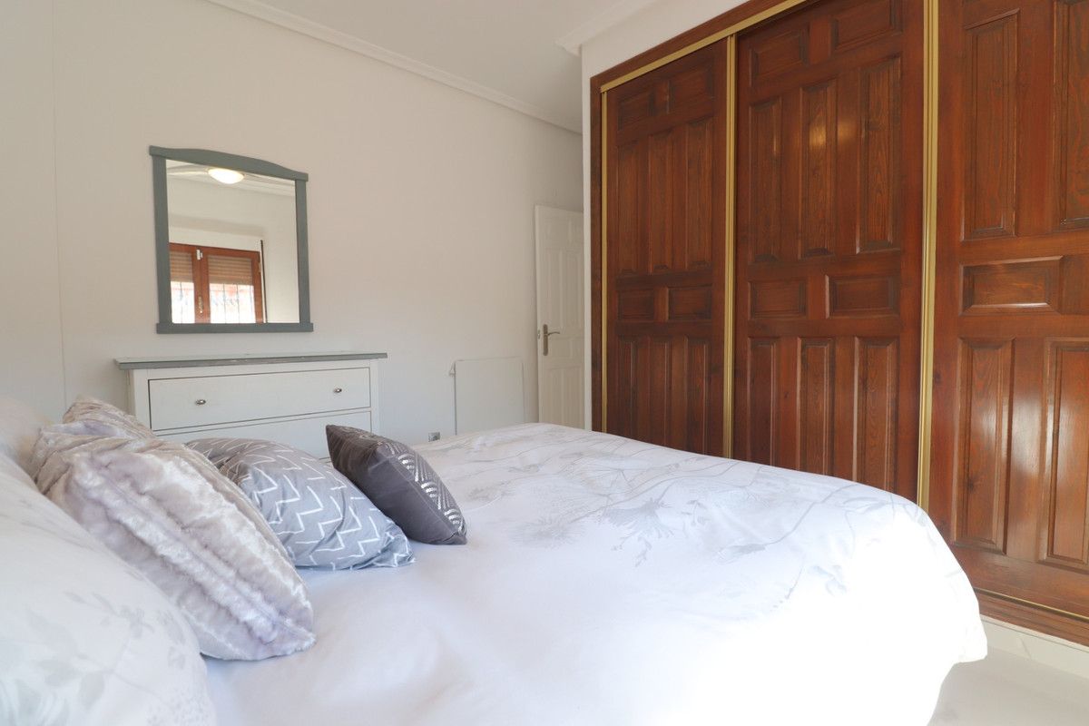 Se vende Villa - Chalet de 3 dormitorios en Costa Blanca, Alicante, España