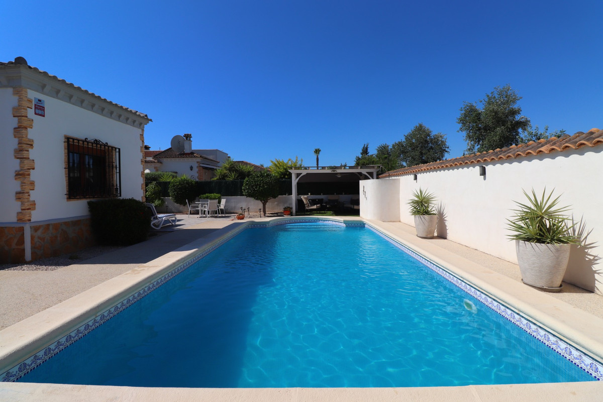 Se vende Villa - Chalet de 3 dormitorios en Costa Blanca, Alicante, España