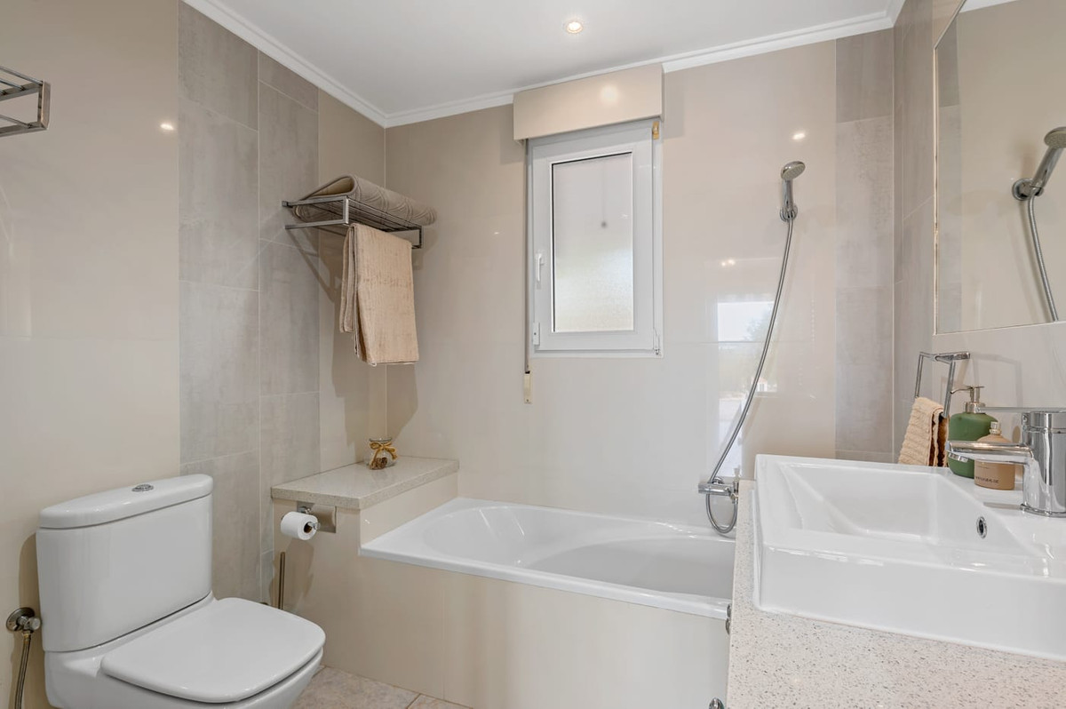 4 Bed Townhouse for sale in Torremendo Costa Blanca, Alicante, Spain