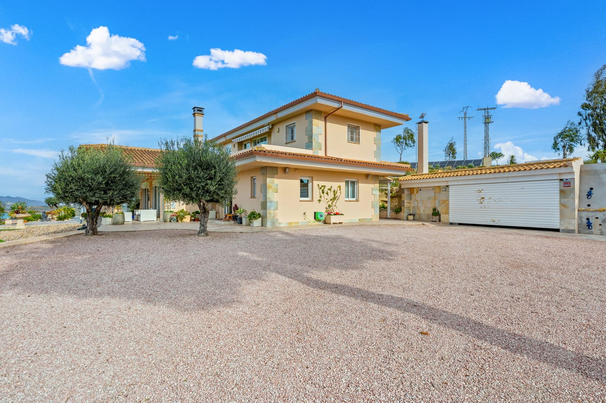 4 Bed Townhouse for sale in Torremendo Costa Blanca, Alicante, Spain