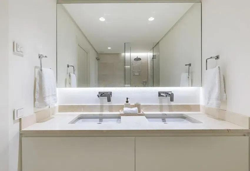 3 Bed Apartment for sale in Marbella Costa Del Sol, Málaga, Spain