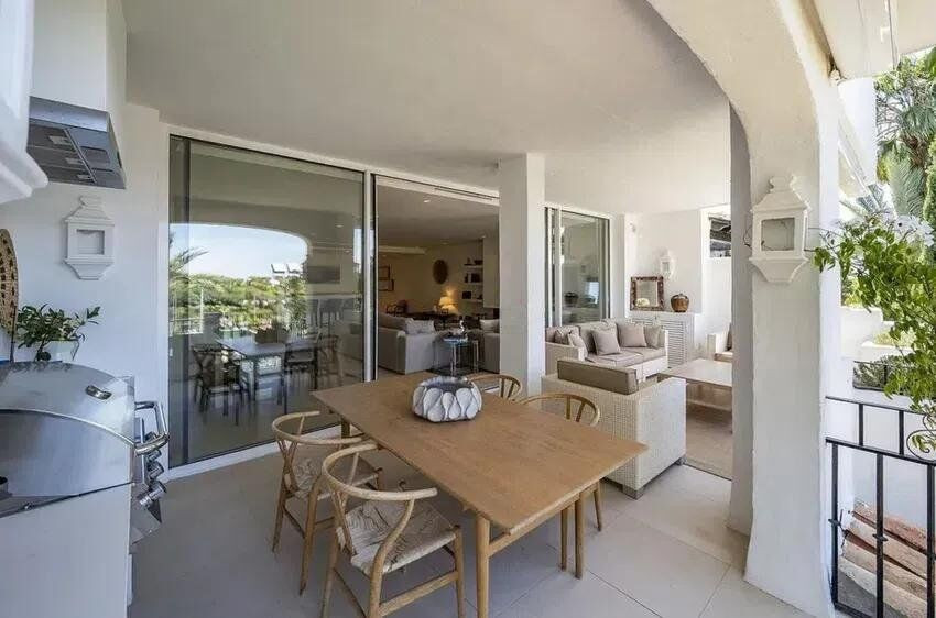 3 Bed Apartment for sale in Marbella Costa Del Sol, Málaga, Spain