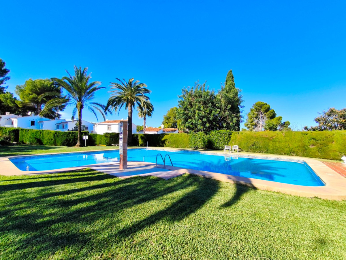 1 Bed Apartment for sale in Sella Costa Blanca, Alicante, Spain