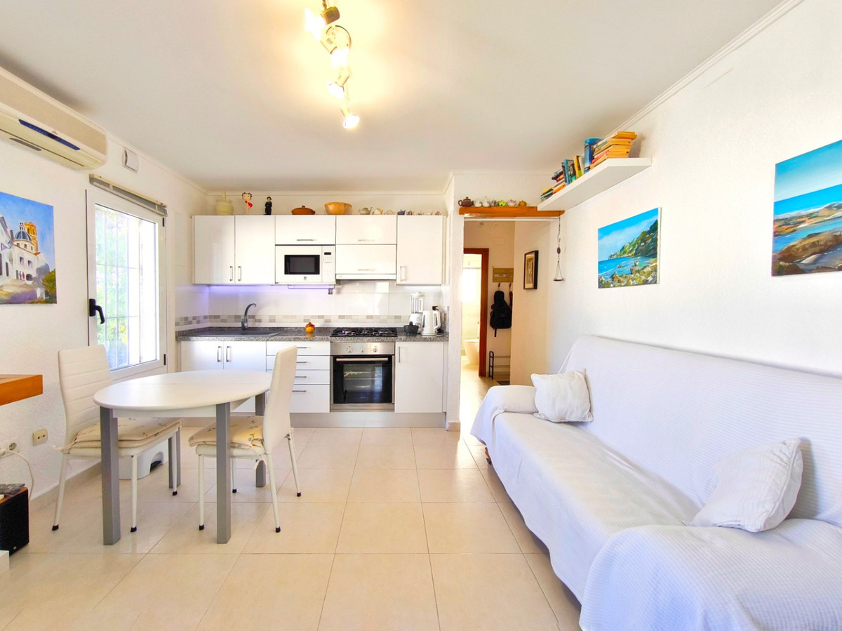 1 Bed Apartment for sale in Sella Costa Blanca, Alicante, Spain