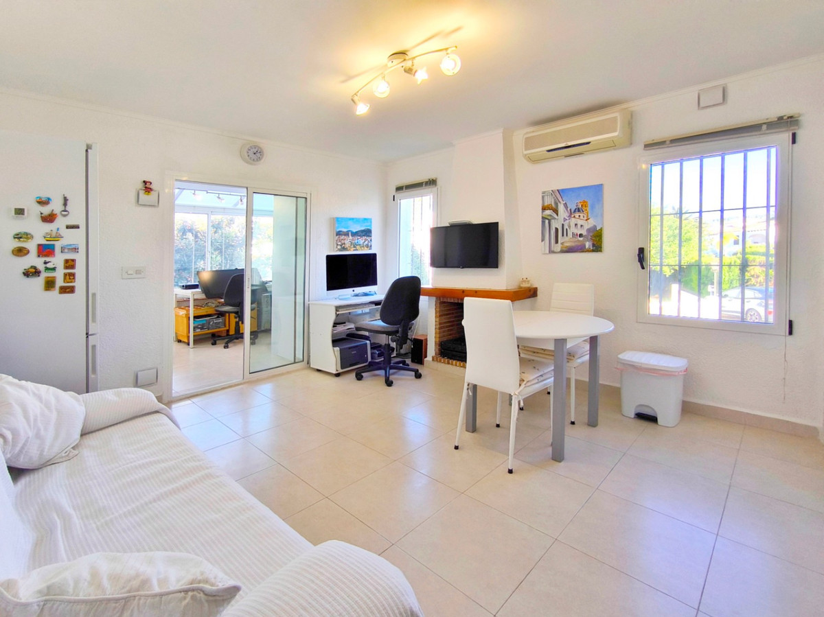 1 Bed Apartment for sale in Sella Costa Blanca, Alicante, Spain