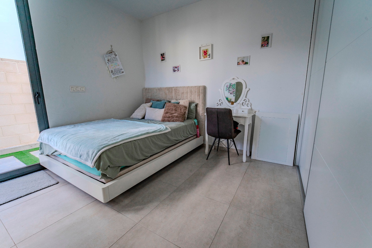 Se vende Pareada de 3 dormitorios en Costa Blanca, Alicante, España