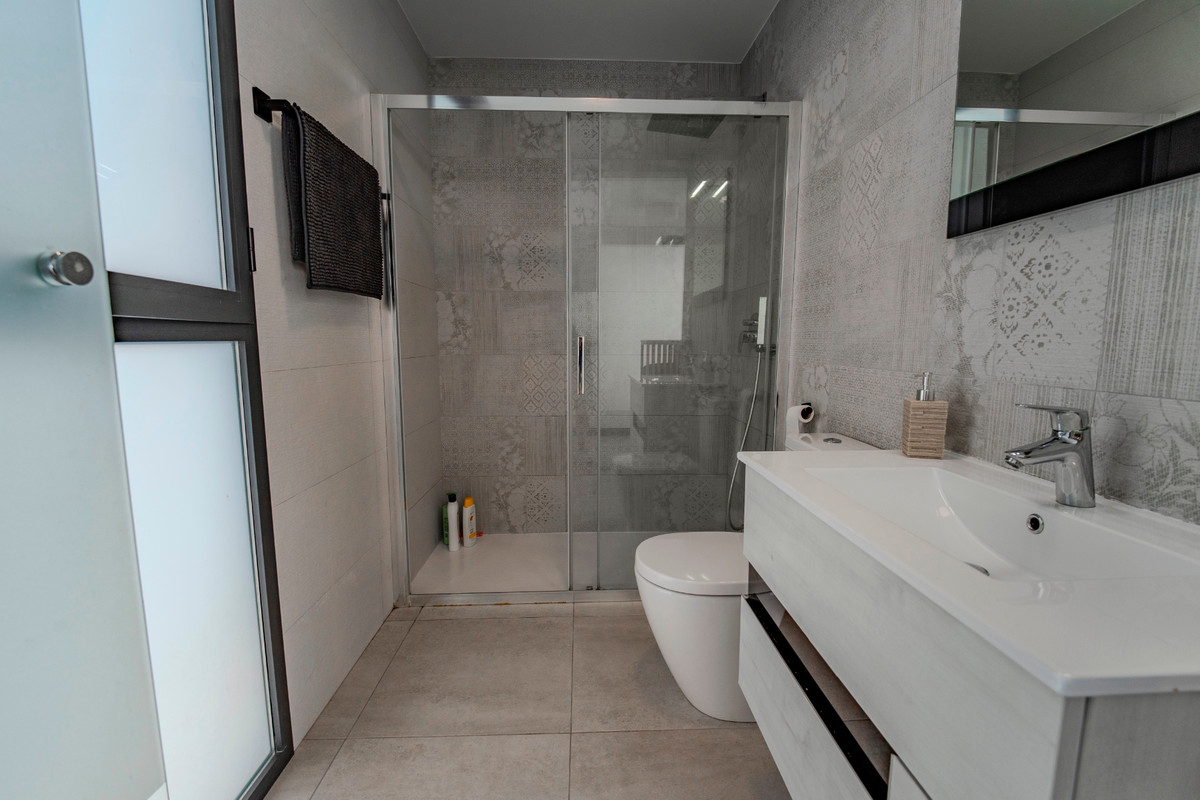 Se vende Pareada de 3 dormitorios en Costa Blanca, Alicante, España