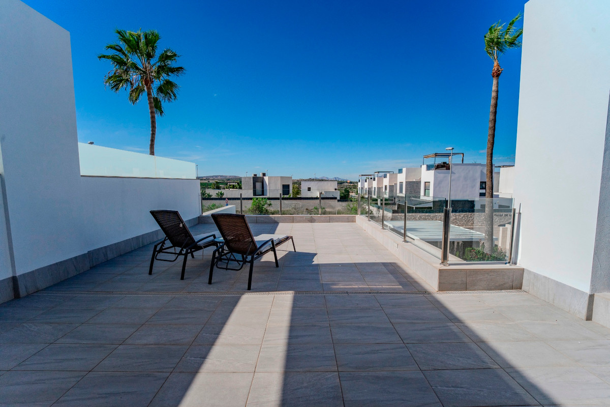 Se vende Pareada de 3 dormitorios en Costa Blanca, Alicante, España