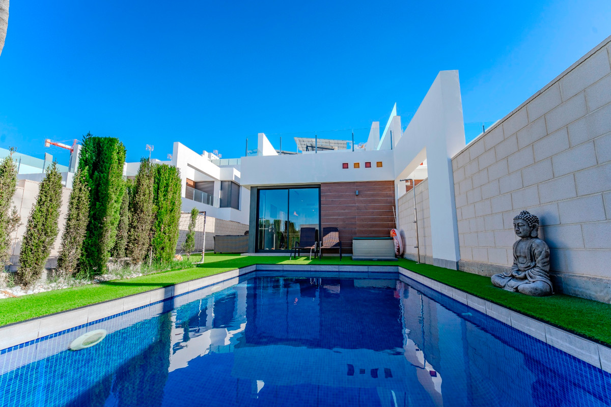 Se vende Pareada de 3 dormitorios en Costa Blanca, Alicante, España