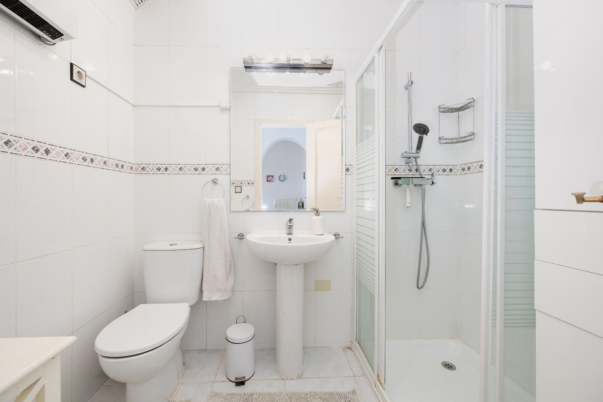 2 Bed Apartment for sale in Torrevieja Costa Blanca, Alicante, Spain