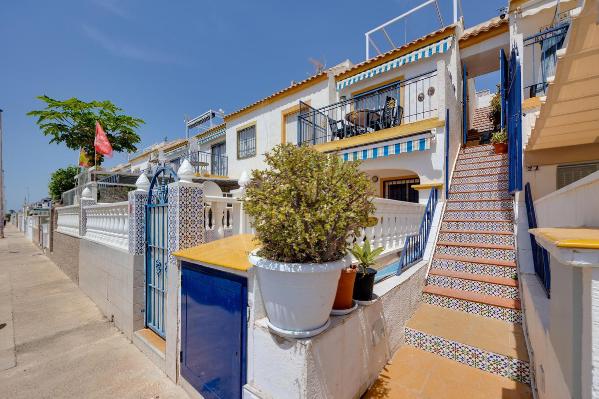 2 Bed Apartment for sale in Torrevieja Costa Blanca, Alicante, Spain