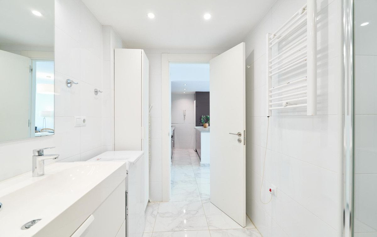2 Bed Apartment for sale in Marbella Costa Del Sol, Málaga, Spain