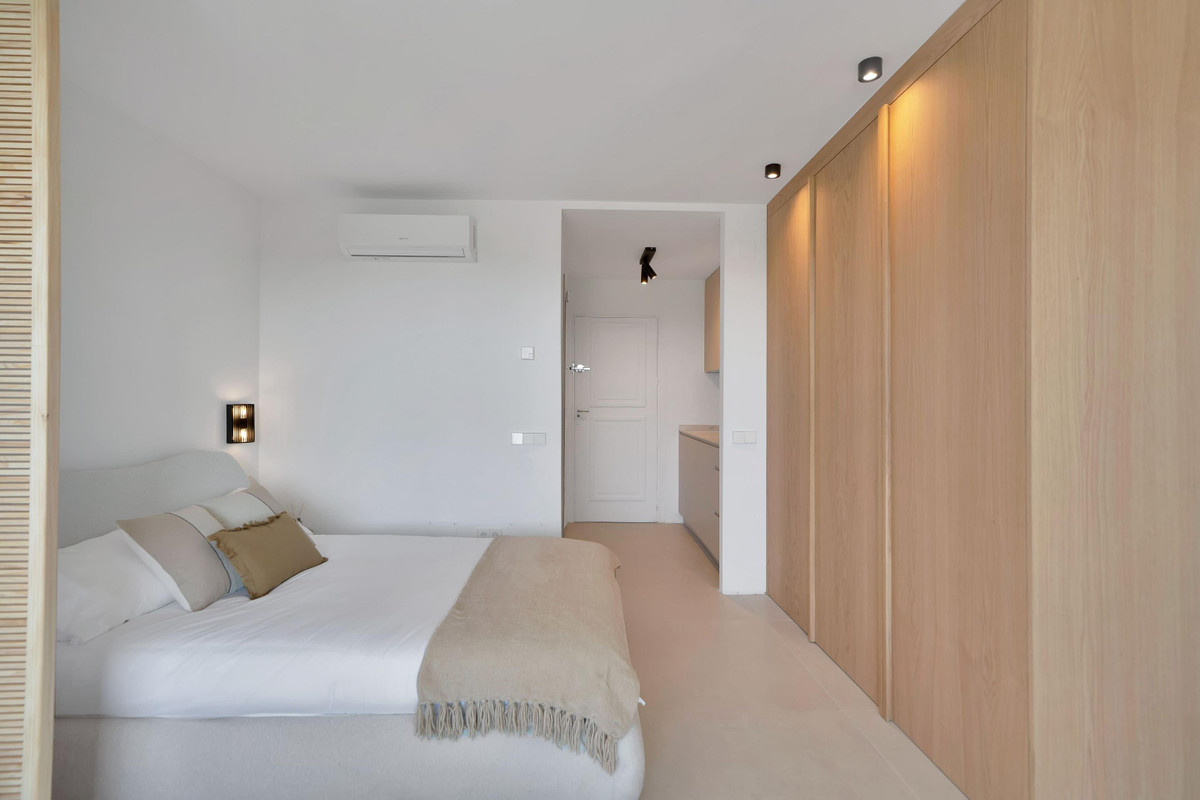 Apartment for sale in Marbella Costa Del Sol, Málaga, Spain