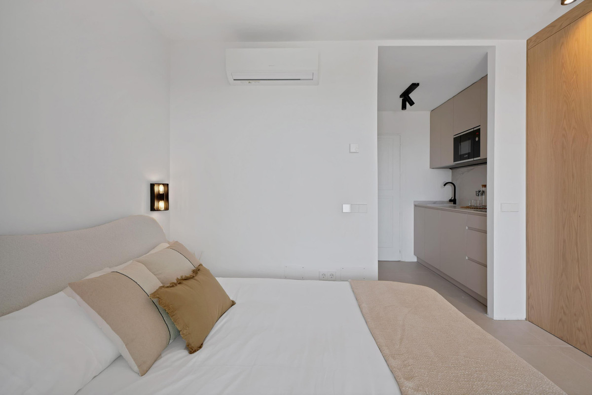 Apartment for sale in Marbella Costa Del Sol, Málaga, Spain